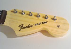 Fender Mustang Pro-Guitar (14)